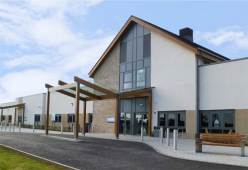 Front door of Midlothian Community Hospital