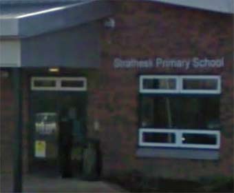 Image of Strathesk Primary School, Penicuik front entrance